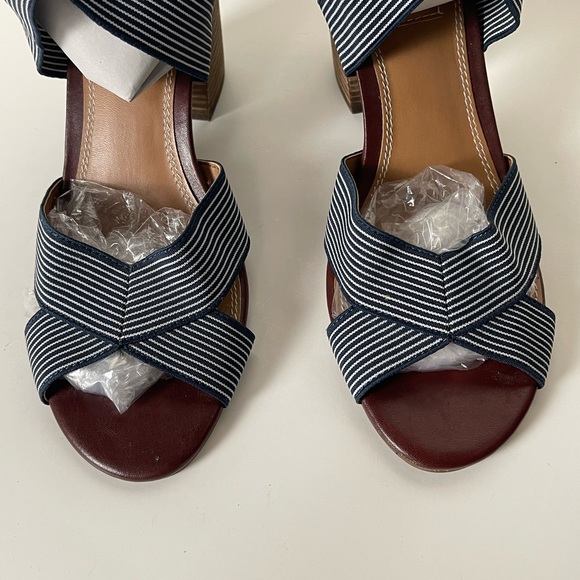 Crown Vintage Woman’s Striped Stretch Ankle Heel Shoes Sandals Size 9 - Picture 3 of 9